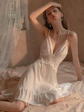 Vestido lencero de encaje satinado